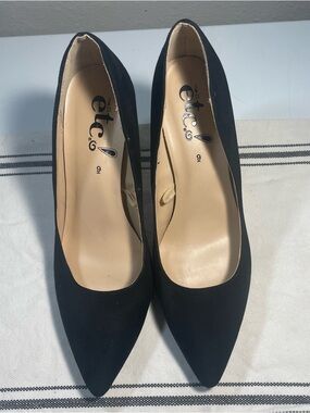 TC Black Pointed-Toe Suede Pumps